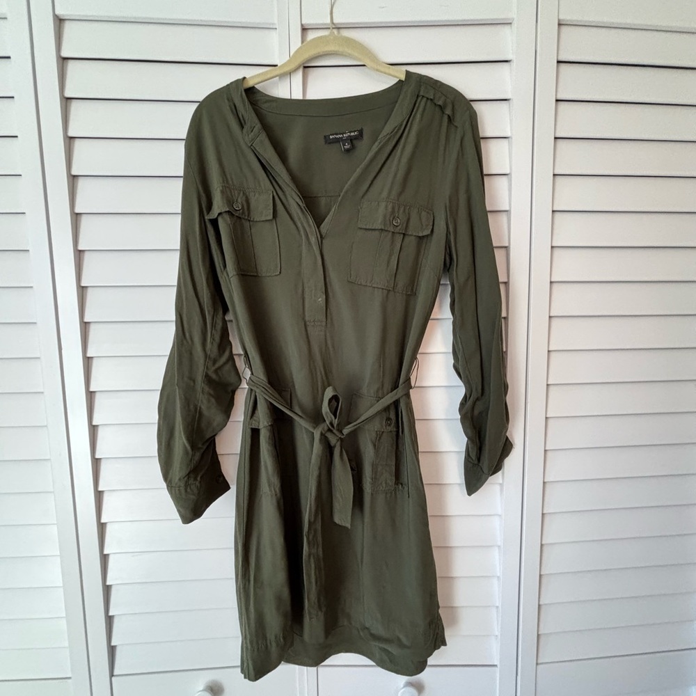 Banana Republic V-Neck Shirt Dress